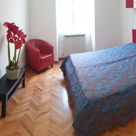 Flowers House - La Casa Dei Fiori * Triëst