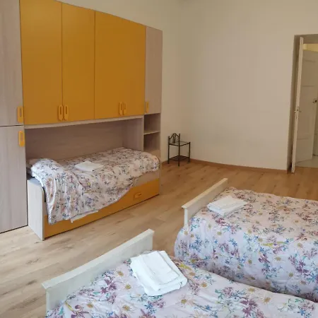 Flowers House - La Casa Dei Fiori Appartement Trieste